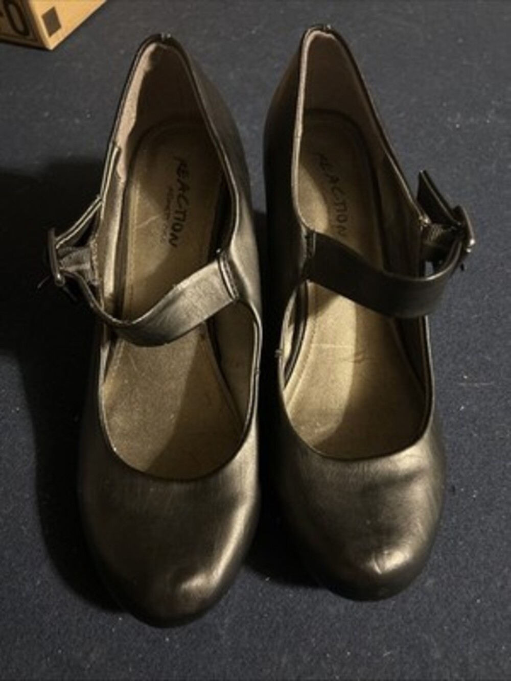 Kenneth Cole Reactions Black Heels